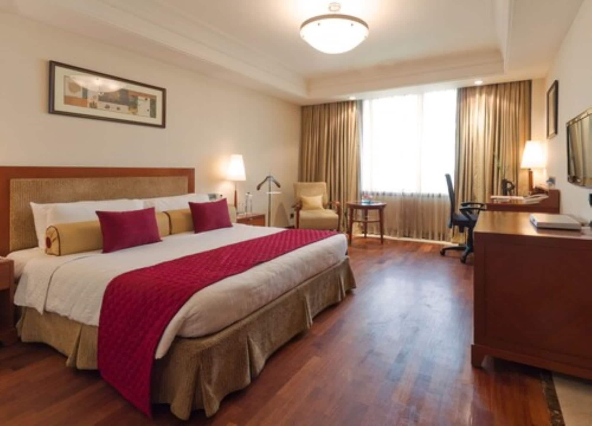 The Accord Metropolitan Hotel 5*